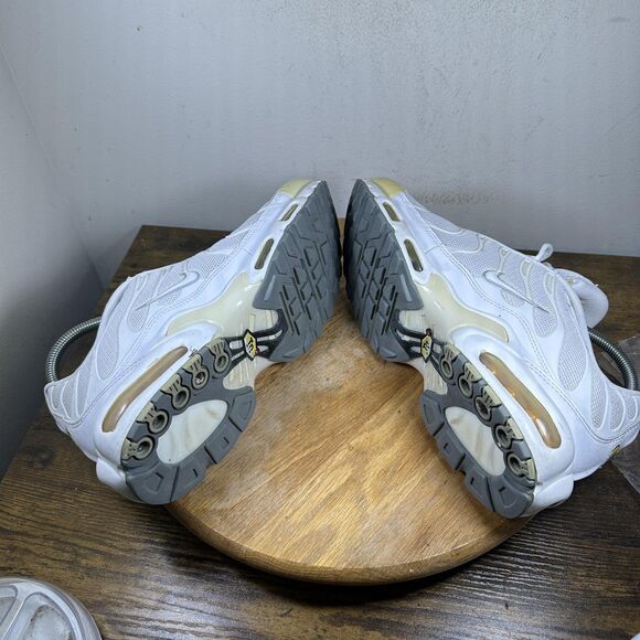 Nike Air Max Plus Tn Shoes Mens Size 10 White OG 604133-139 Tuned Vintage 2012